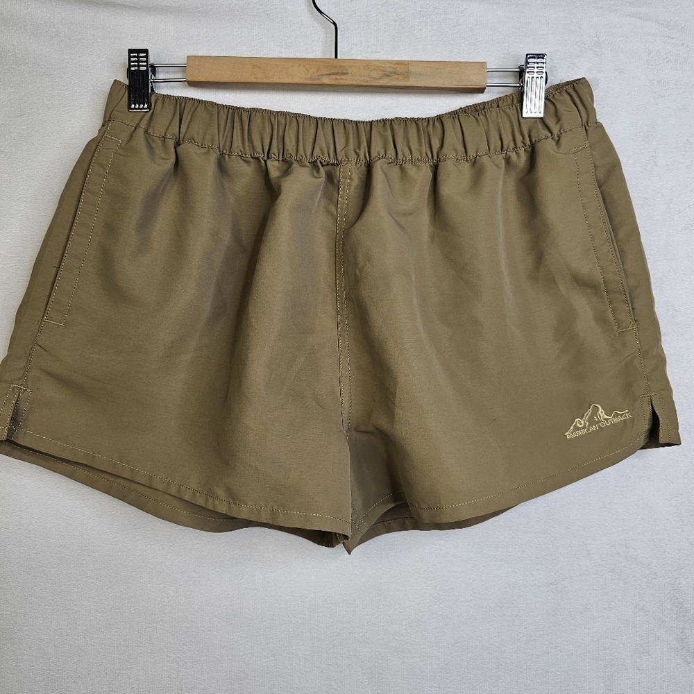 American outback athletic shorts sz L